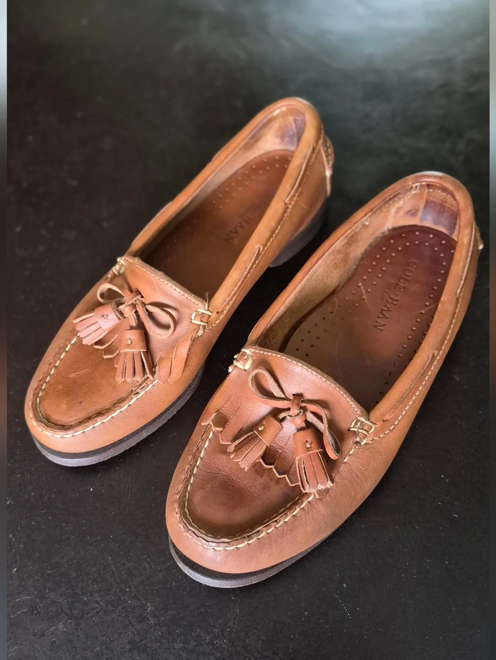 COLE HAAN LADIES VTG Cognac Brown Shall Bow Tie oak leather tassel mock loafers